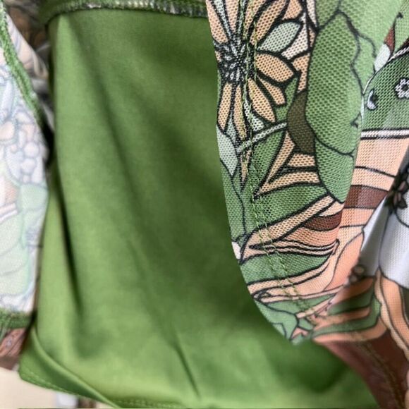 NWT Love Fire Layered Babydoll Blouse Cappuccino Desert Floral Green Tan Small - Picture 9 of 13